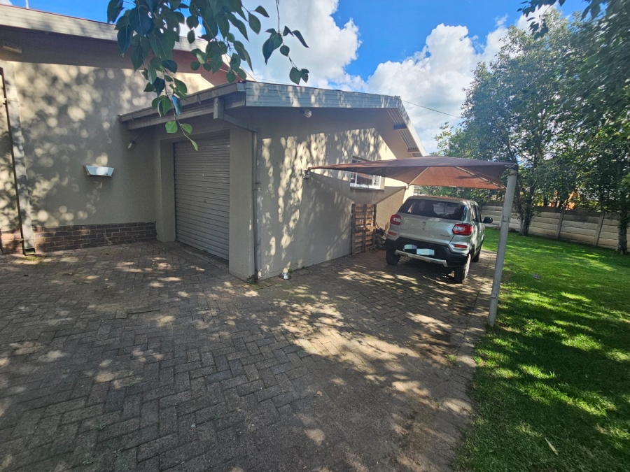 To Let 4 Bedroom Property for Rent in Panorama Free State